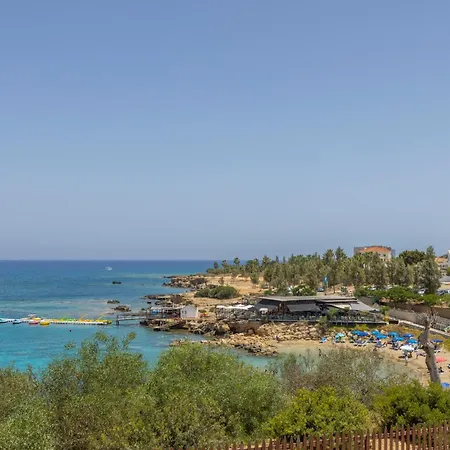 Willa Sunnyvillas: 4br Seafront Villa*private Pool*bw44 Protaras